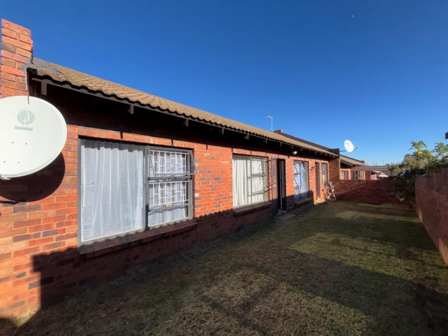 3 Bedroom Property for Sale in Langenhovenpark Free State